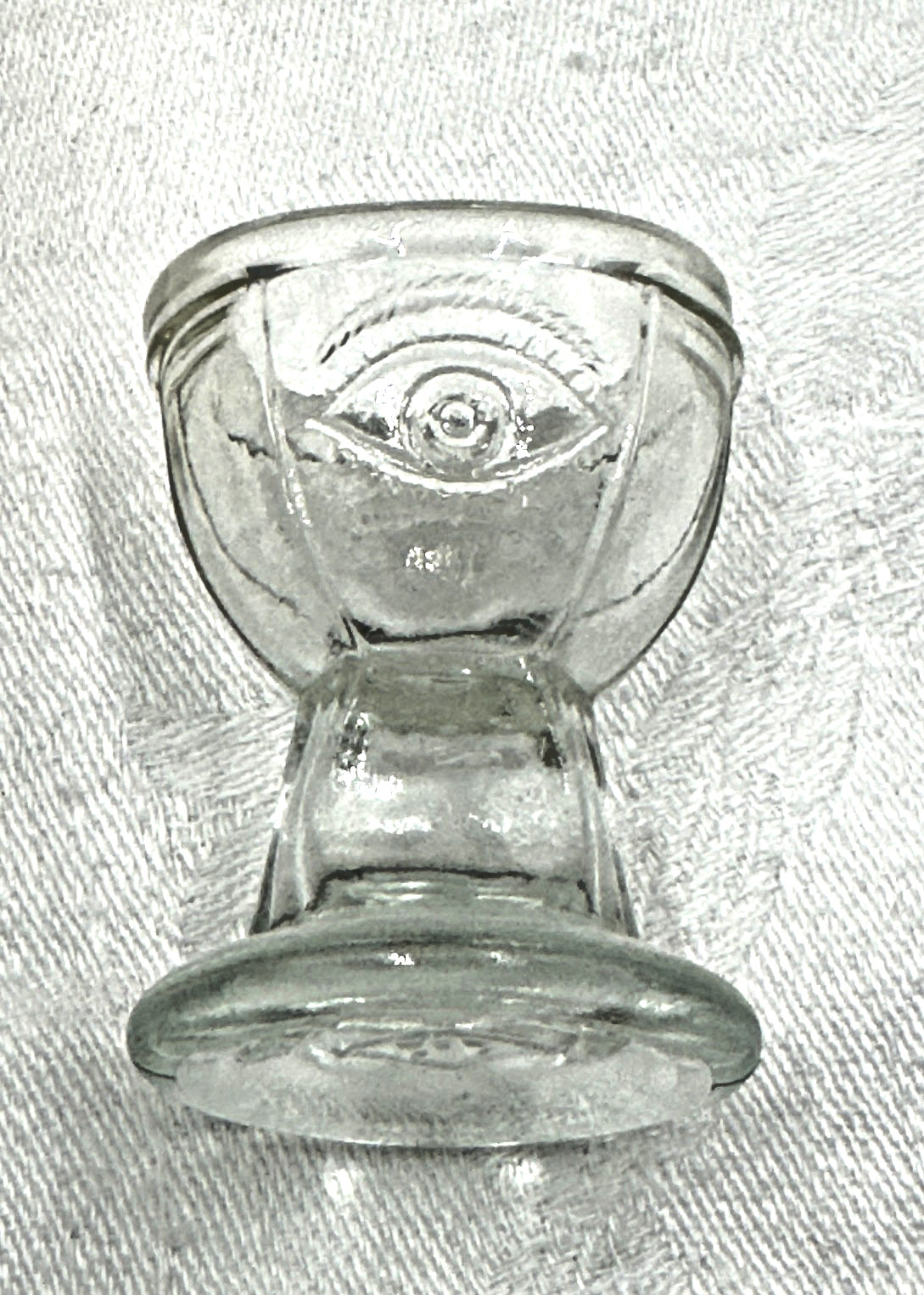 E-Z Brand Pat. 1937 Clear Eyewash Cup- Embossed Eye on Both Sides-Pedestal Shape