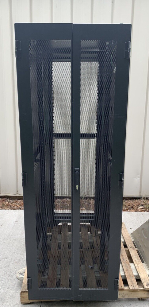 Emerson Knurr DCM Server Rack 42U 78"-48"-28"
