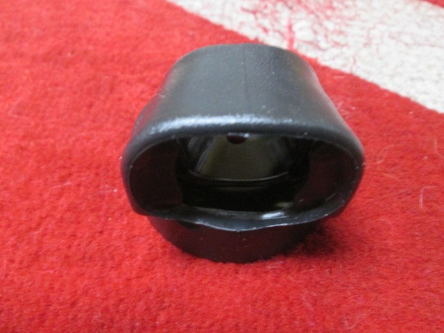 SCUBA DIVING PRE-OWNED CONSOLE MOUNT COMPASS BOOT FOR STANDARD SIZE COMPASSES!