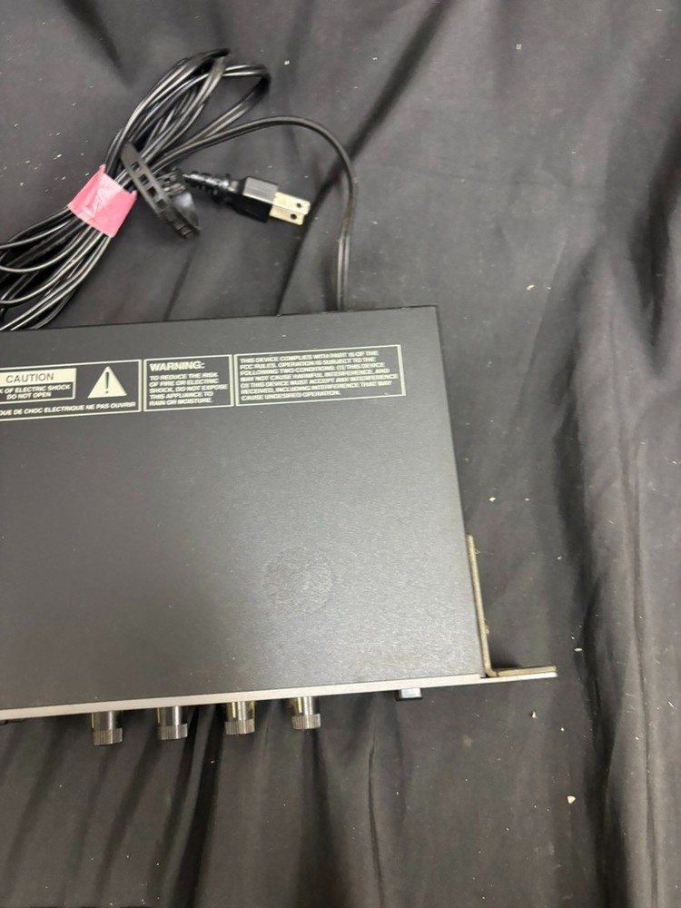 BOSS RV-70 Digital Reverb Processor Rack Effects Unit Tested Working