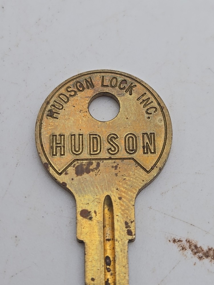 1pc - Vintage Hudson Lock Co. Key Coded PK500 Vending Machine (5E3)