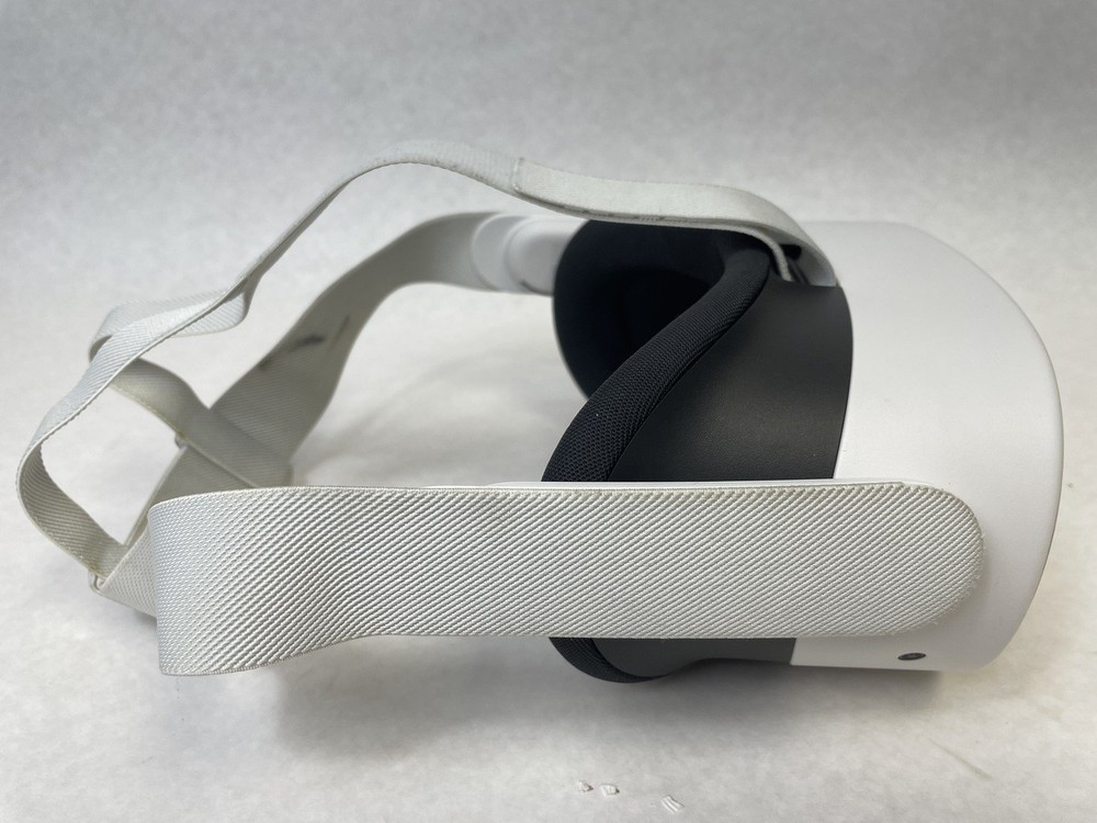 Meta Quest 3S VR Headset 256GB W/Hand Controllers