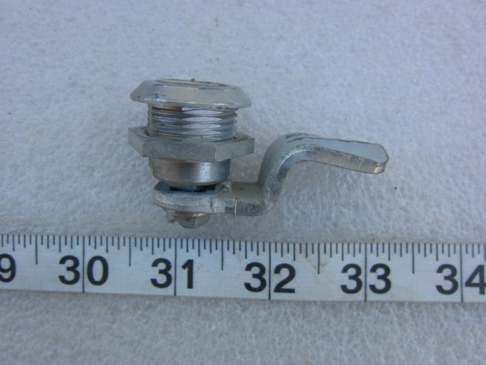 Hoffmann Wiegmann EDI Slotted Screwdriver Cam Panel Lock, Used