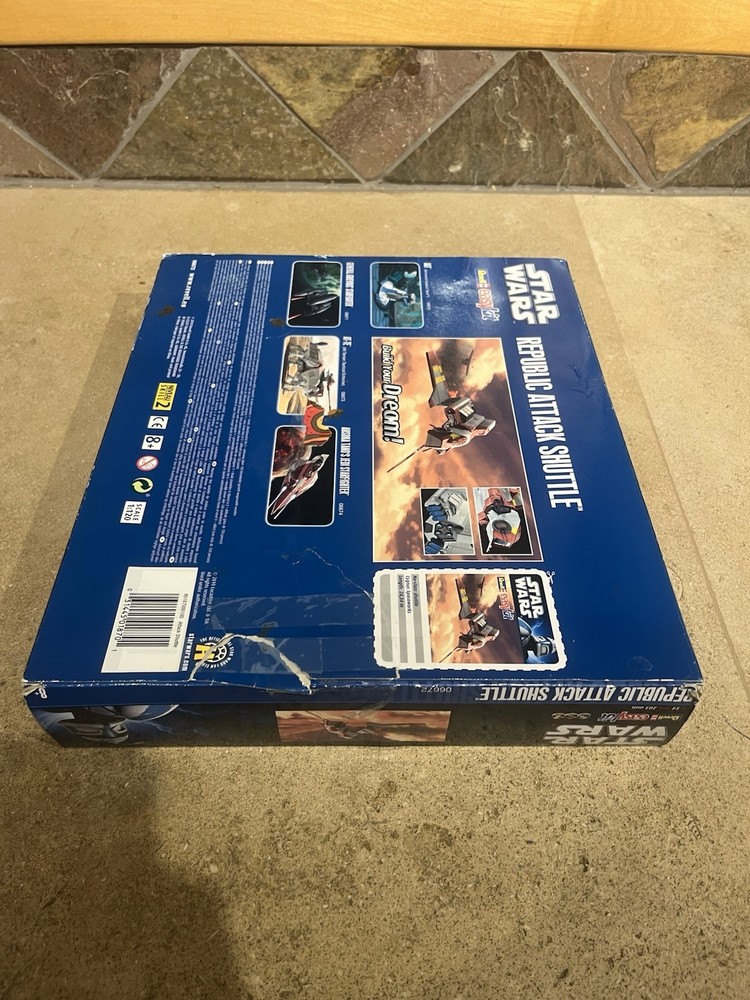 Star Wars Revell Easy Kit Republic Attack Shuttle