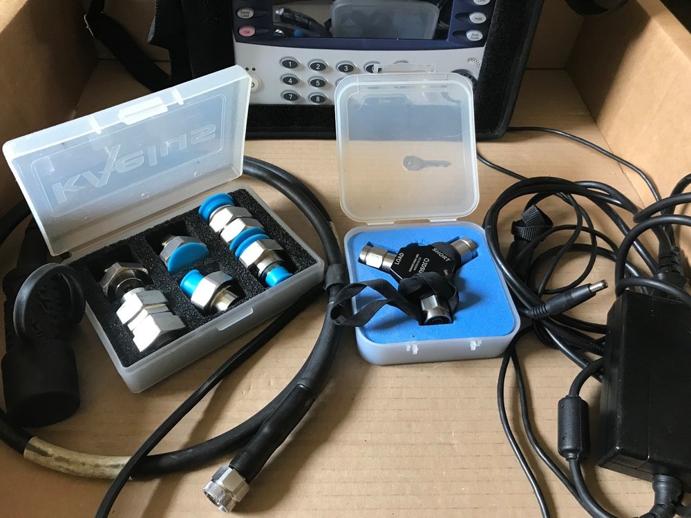 JDSU JD724C CellAdvisor Cable & Antenna Analyzer JD720C Cell Advisor JD72450509