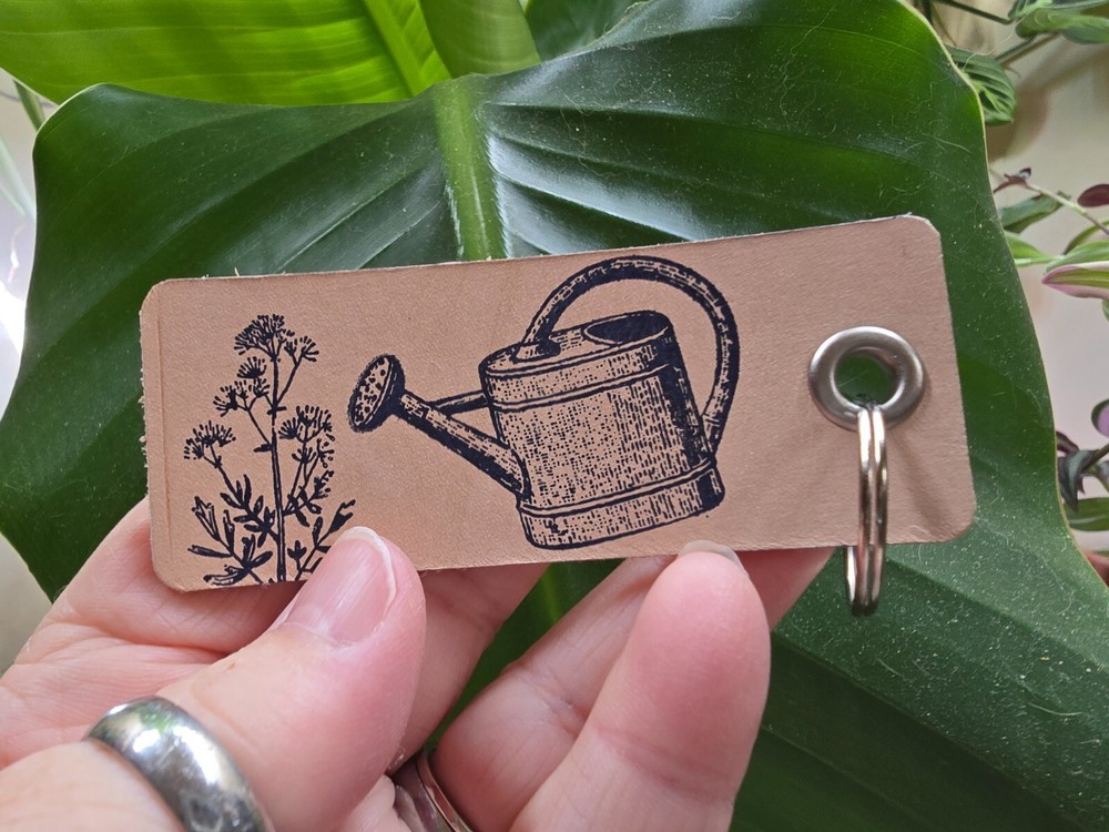 Genuine leather keychain keyring