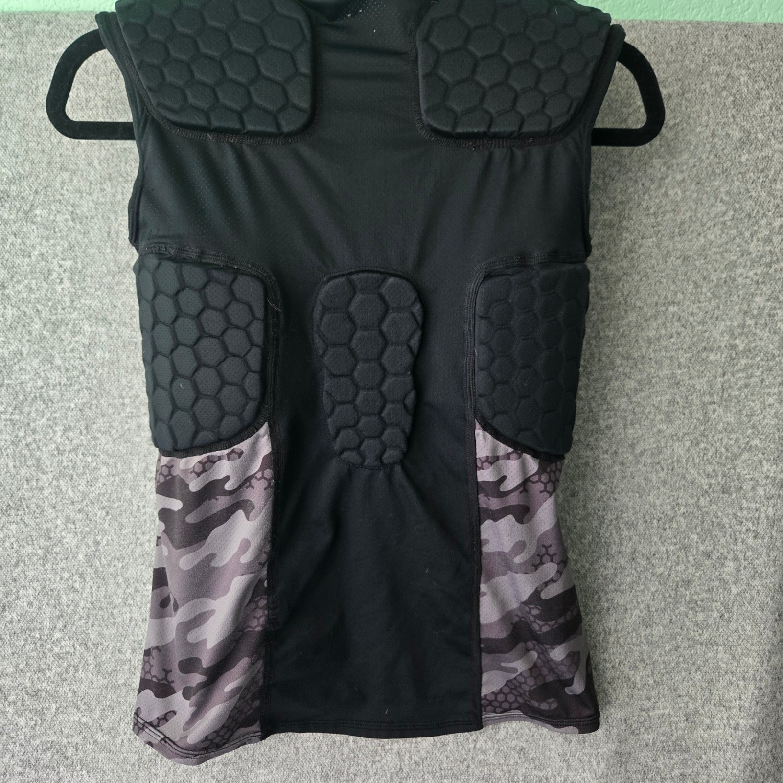 Under Armour Padded Compression Shirt Grey Camo McDavid HEX Football Rib Guard M