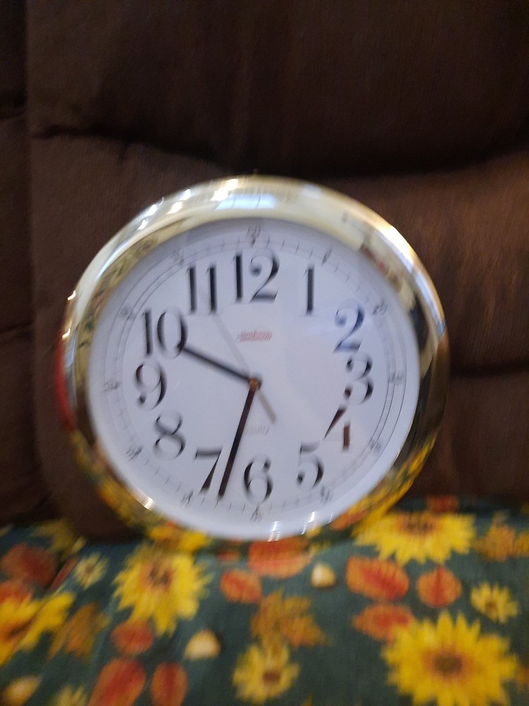 Vintage Sunbeam Quartz wall clock tested working (LC3)