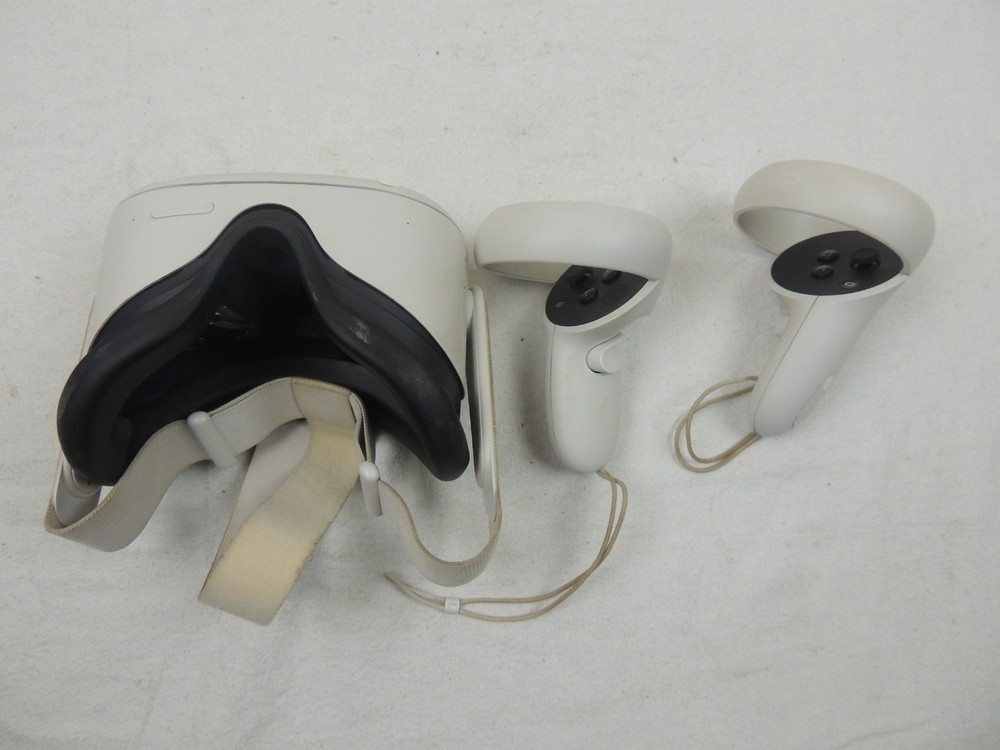 Meta Oculus Quest 2 256GB Standalone VR Headset - White