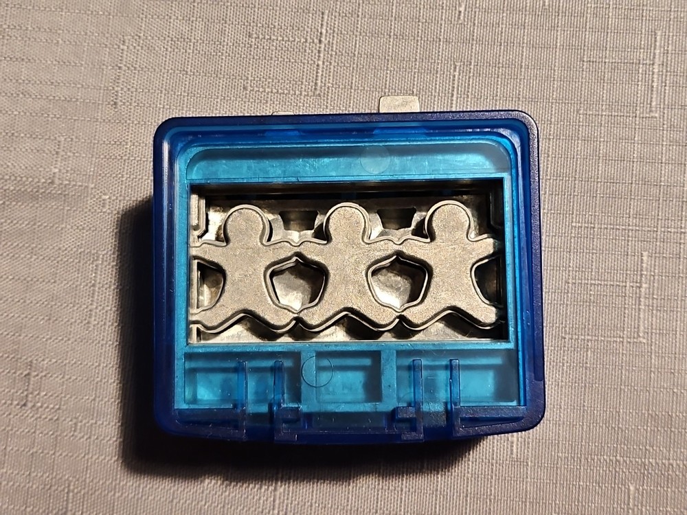 Creative Memories - Border Maker Cartridge - GINGERBREAD CHAIN - used