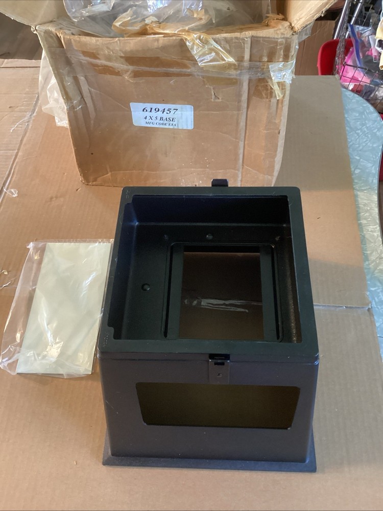 Vintage DayLab 4x5  Base #619457 MFG CODE E8A Excellent Condition In Original Bx