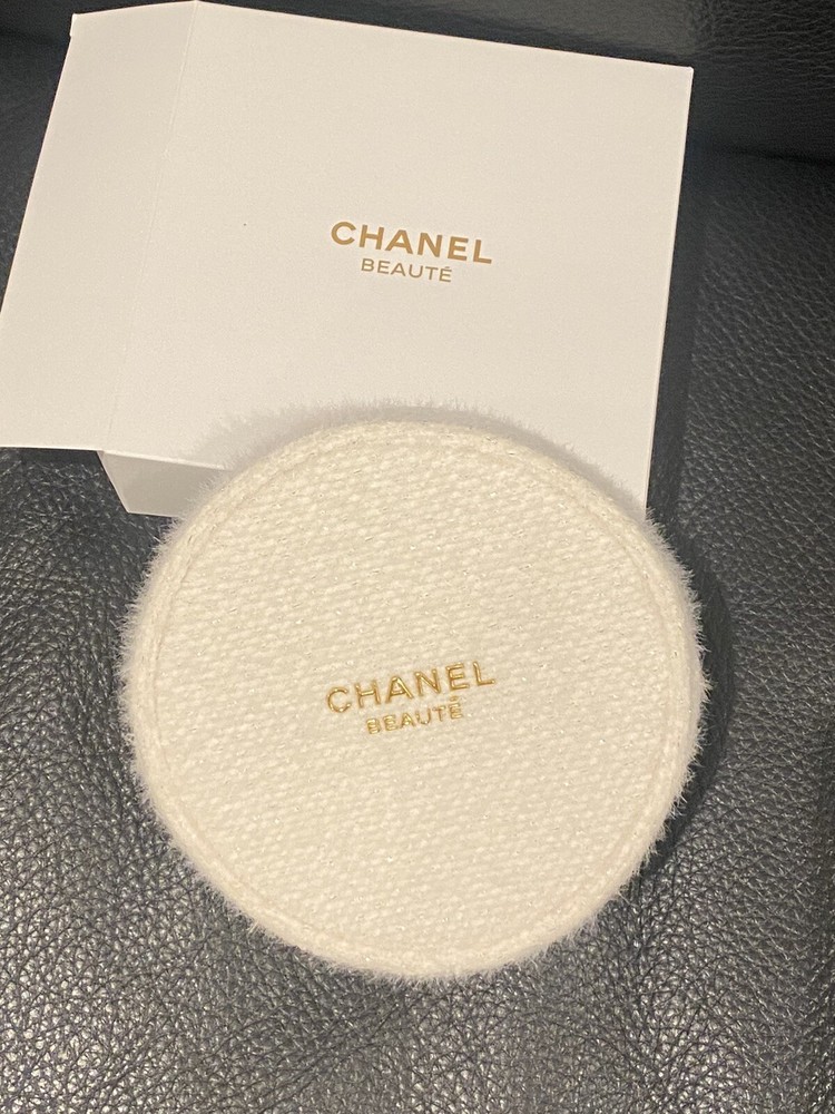 CHANEL Pouch Gift Holiday