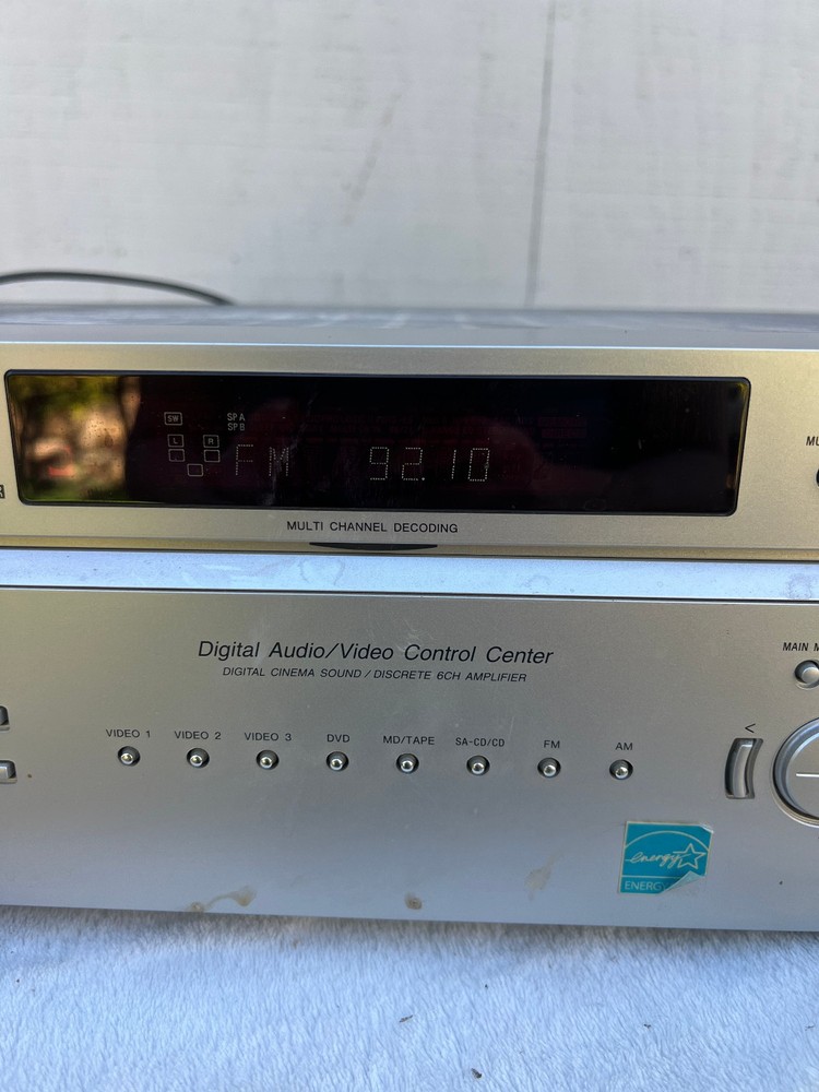 Sony STR-K9900P A/V Stereo Receiver powers on