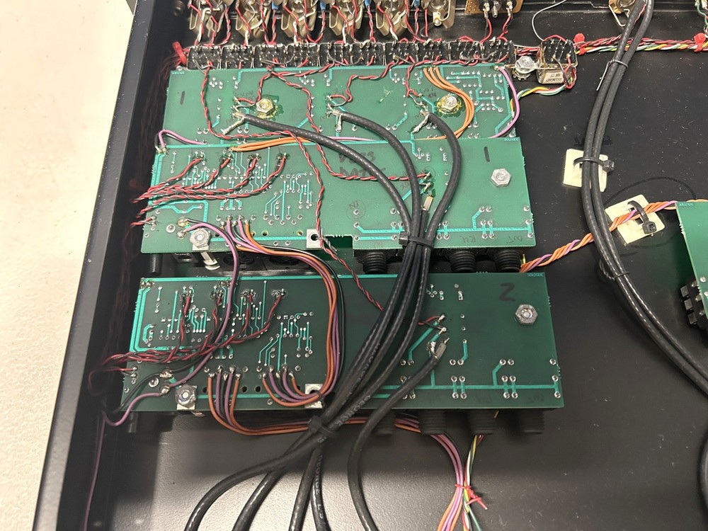 Custom Built Multi Amplifier Splitter Controller MIDI Iso Tranformers Axess Elec