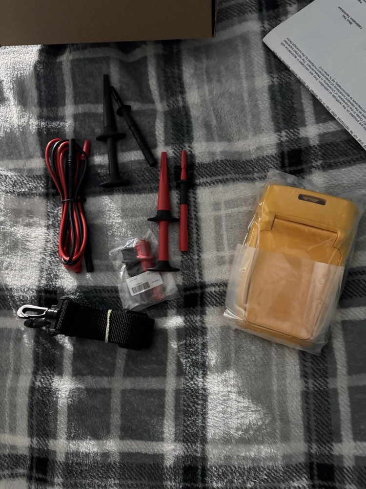 Fluke 709H Precision Loop Calibrator with HART Communications