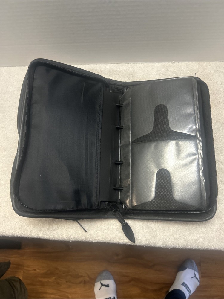 Vintage Faux Leather Case Logic CD Carrying Case Black Multiple Compartment
