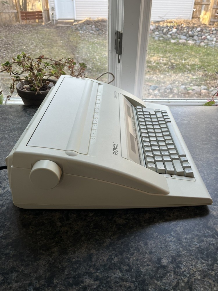 ROYAL Scriptor II Electronic Typewriter AX-160 Tested Working