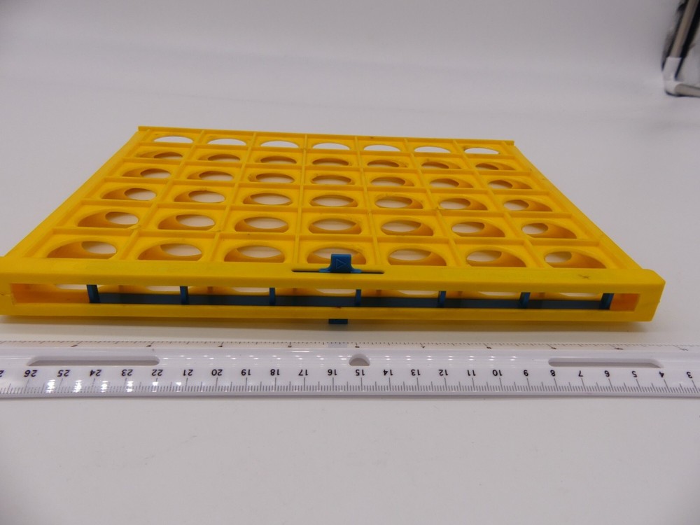1978 Connect Four Board Game Replacement Grid w/ Retaining Lever Part Only