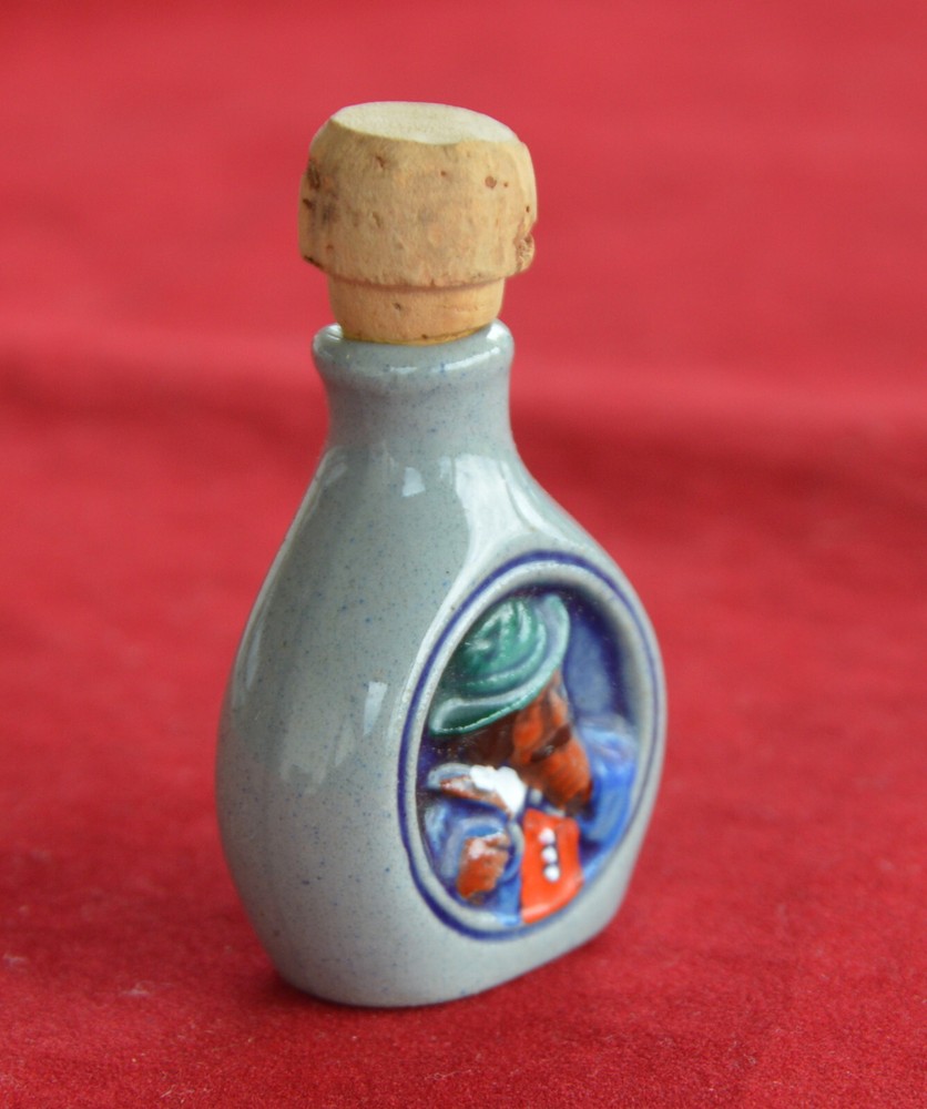 VINTAGE GERMAN SMALL SNUFF BOTTLE Original