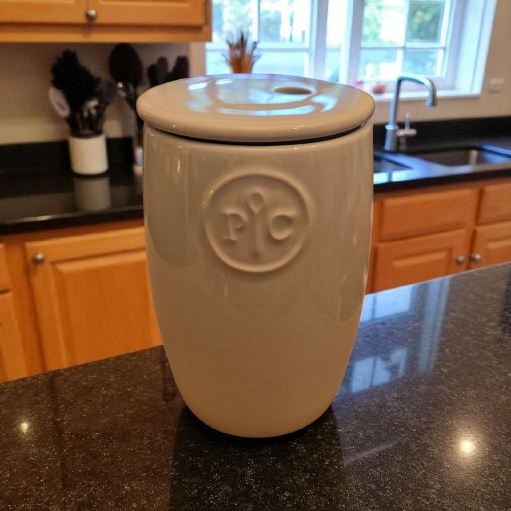 Pampered Chef ceramic egg cooker.  (D41)