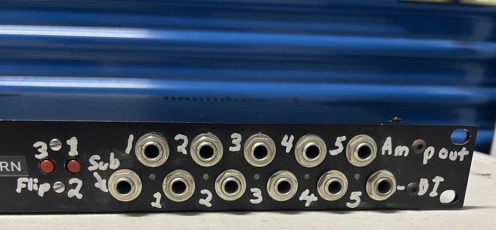 Custom Built Multi Amplifier Splitter Controller MIDI Iso Tranformers Axess Elec