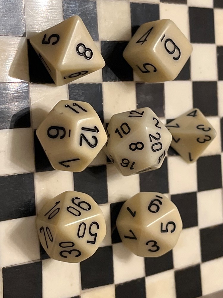 Celluloid tone rpg ad&d dice set 021626@