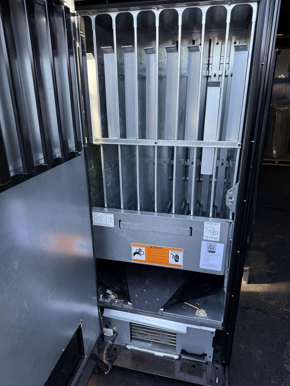 Vendo 621 Beverage Drink Vending Machine Waterfall V21