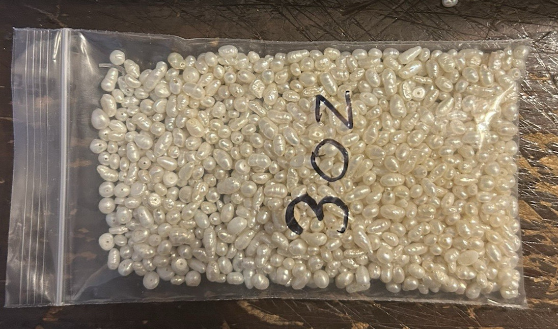 100 VINTAGE GENUINE FRESHWATER BIWA NATURAL PEARL RICE BAROQUE BEADS FREE SHIP