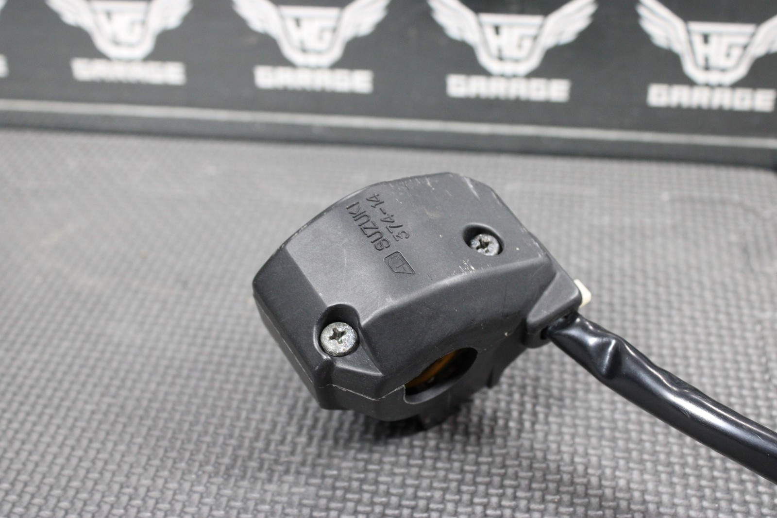 2005 SUZUKI 96-09 DR200SE OEM HANDLEBAR HORN HIGH LOW BEAM SWITCH CONTROL BUTTON