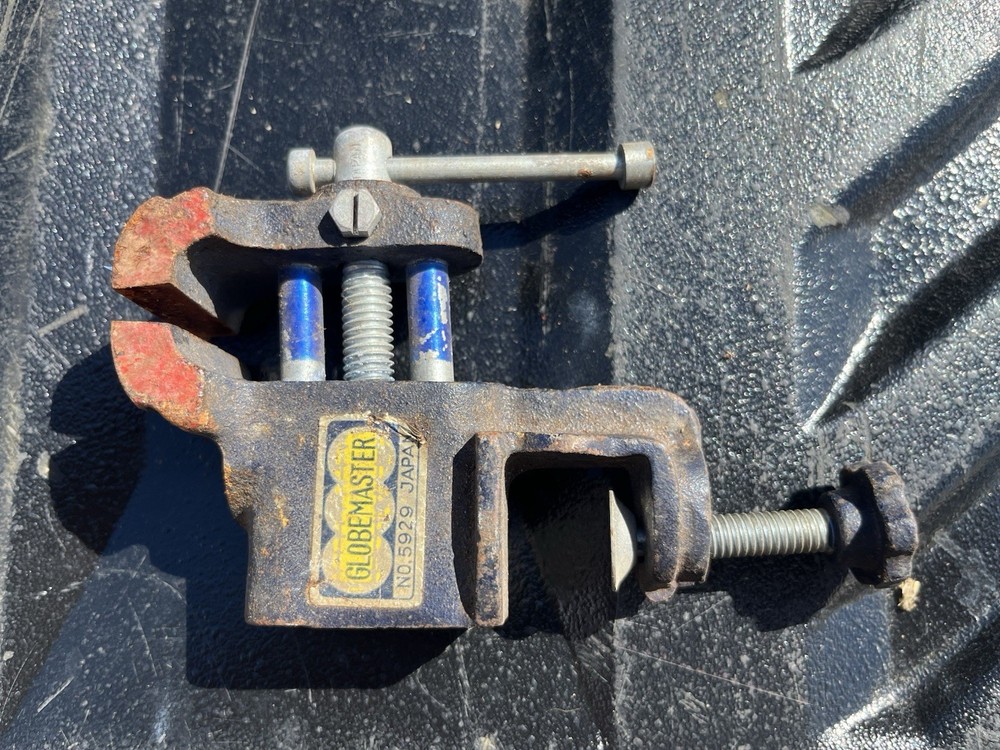 VINTAGE MINI GLOBEMASTER 5929 BENCH TABLE VISE