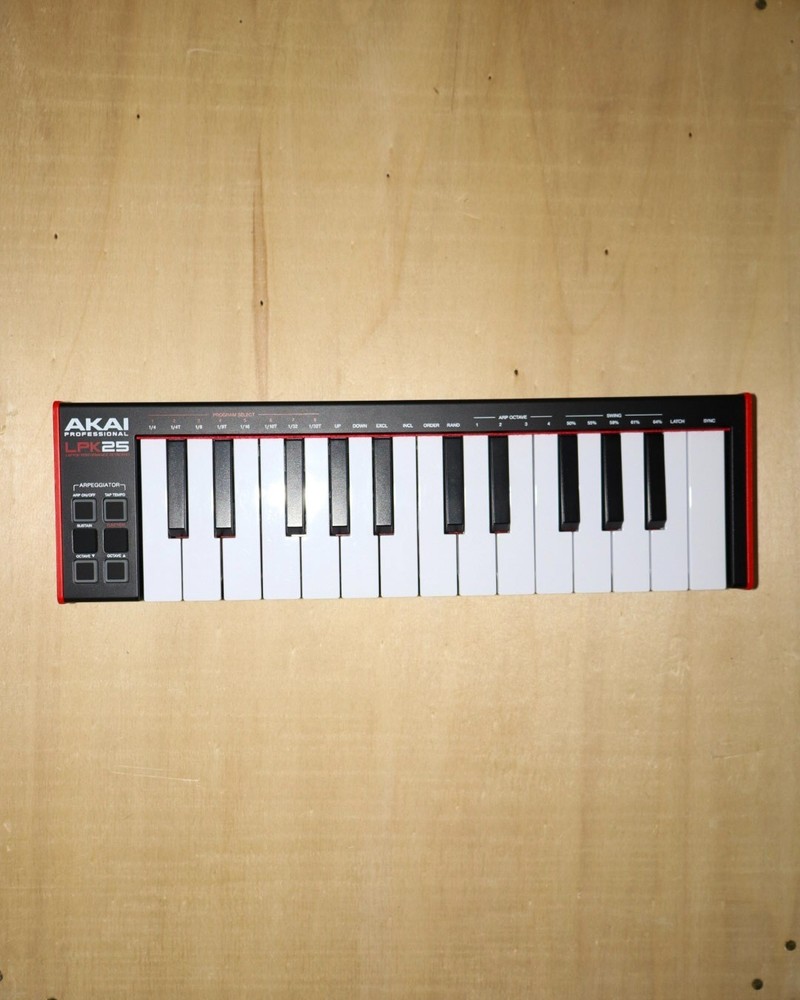 AKAI Professional LPK25 - USB MIDI Keyboard Controller with 25 Responsive Synth