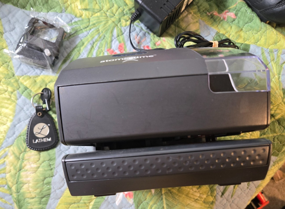 Lathem 1500E Electronic 18 Print Format LCD display Atomic Time Clock TESTED