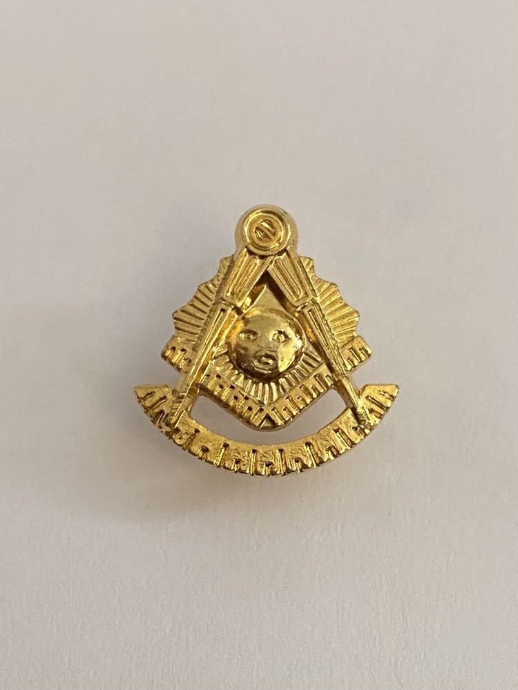 Freemason Masonic Past Master Lapel Pin P182