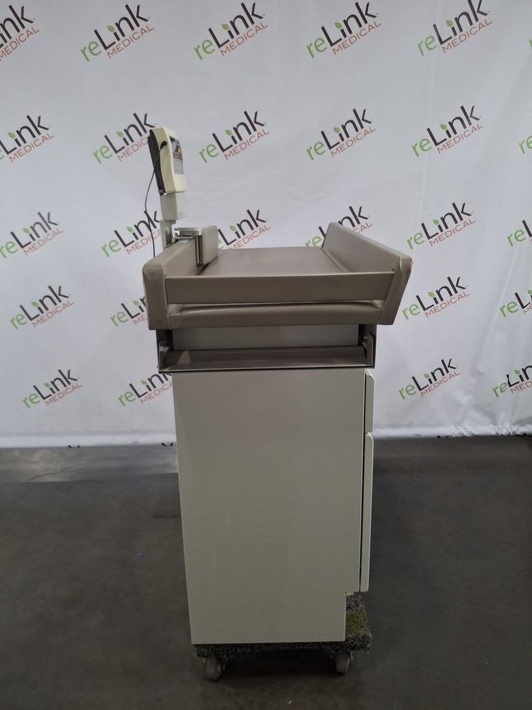 Midmark 640 Pediatric Exam Table