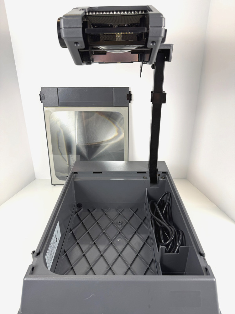 3M 2000 AG Overhead Projector Briefcase Portable Transparency Projector (tested)