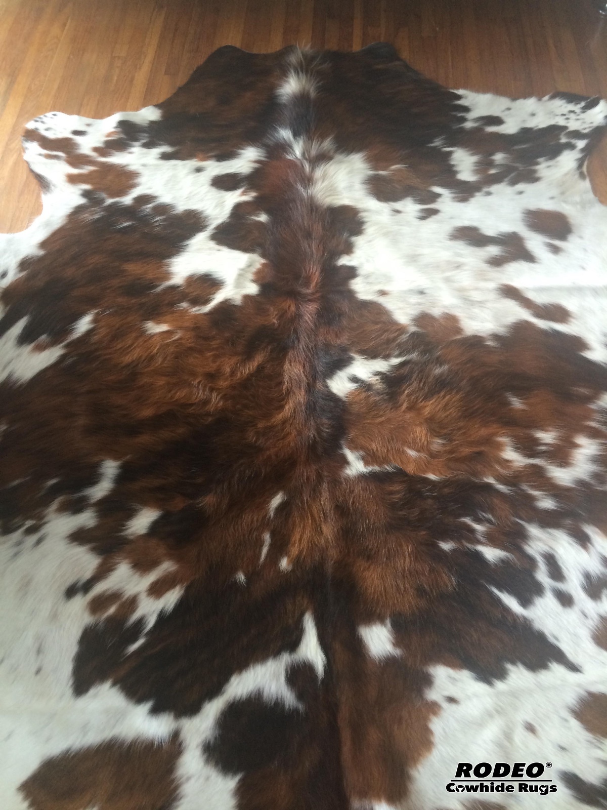 Premium quality rodeo cowhide rug Classic Tricolor large size Approx 6x6-5x7 ft