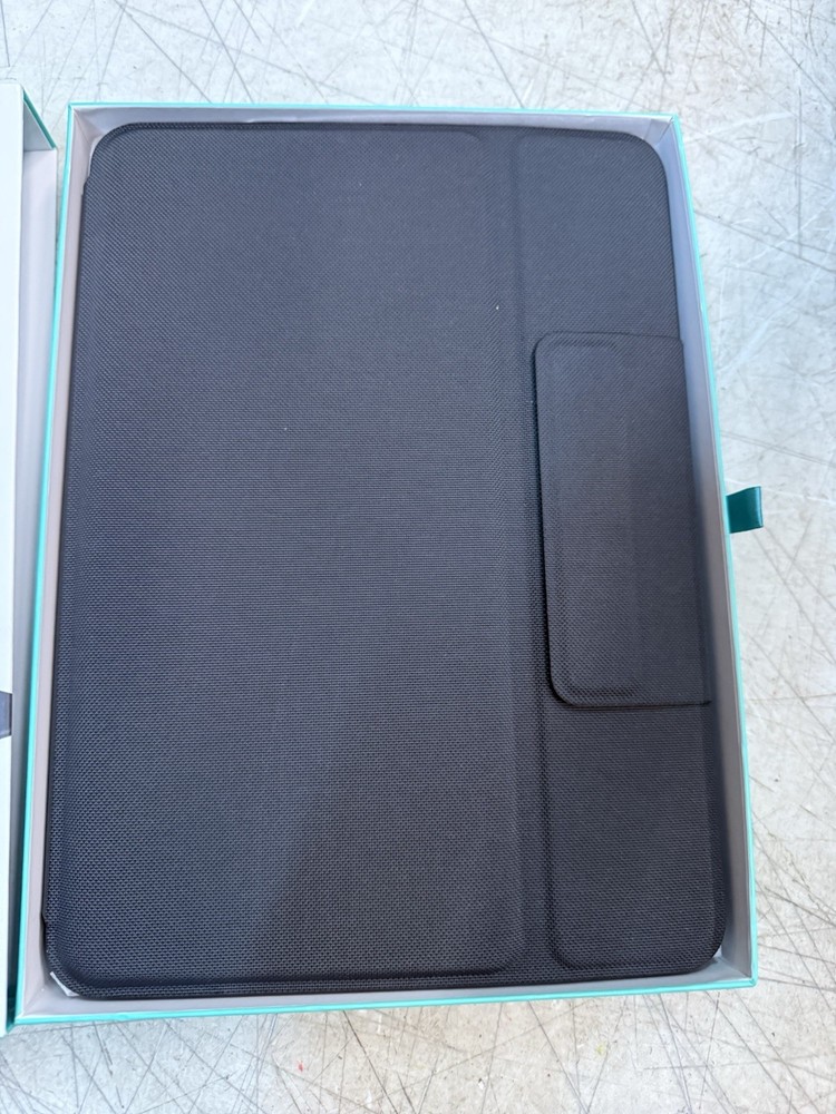 Logitech Rugged Folio Keyboard Case for Apple iPad 7, 8, 9th Gen - Graphite