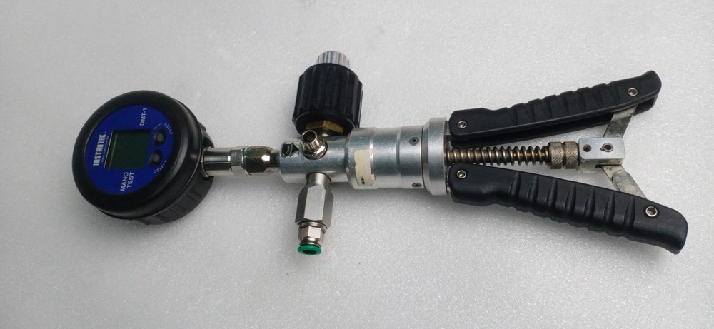 SI Pressure TP1 Hand Held Test Pump