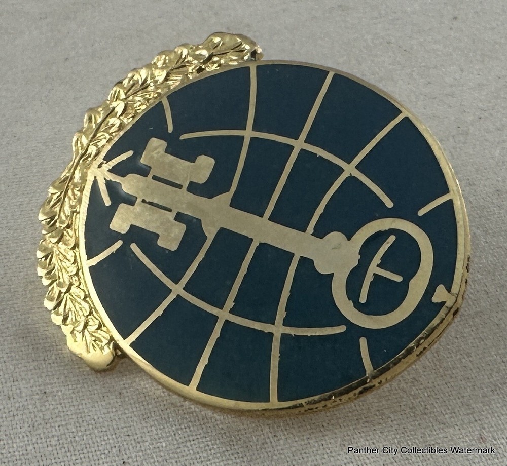 Vintage US Army 12th Intel & Security Command Insignia Crest Pinback I21 USA