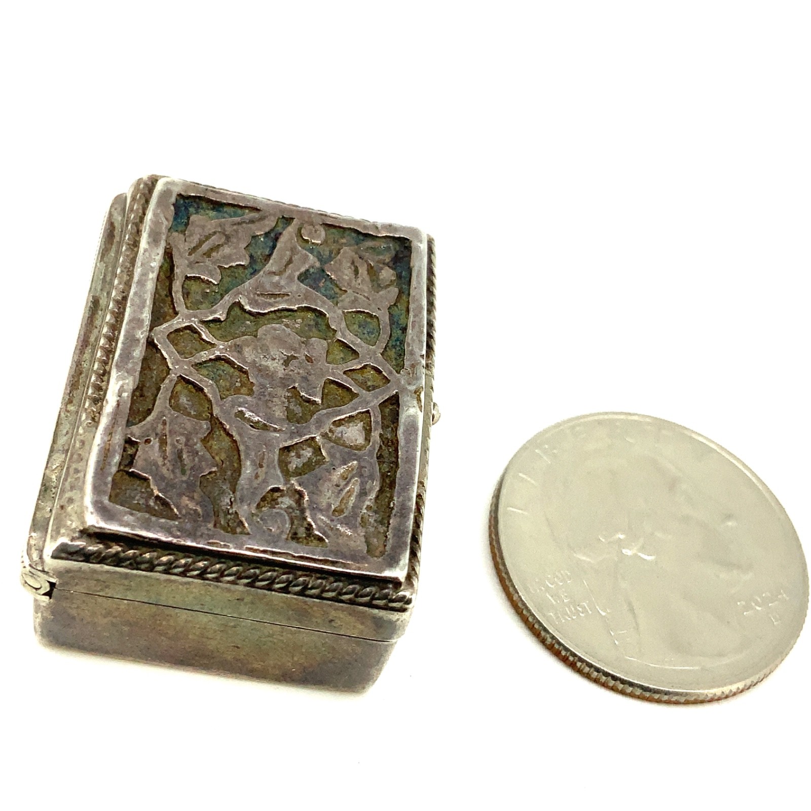 Antique Embossed Floral Scroll Sterling Silver Vinaigrette