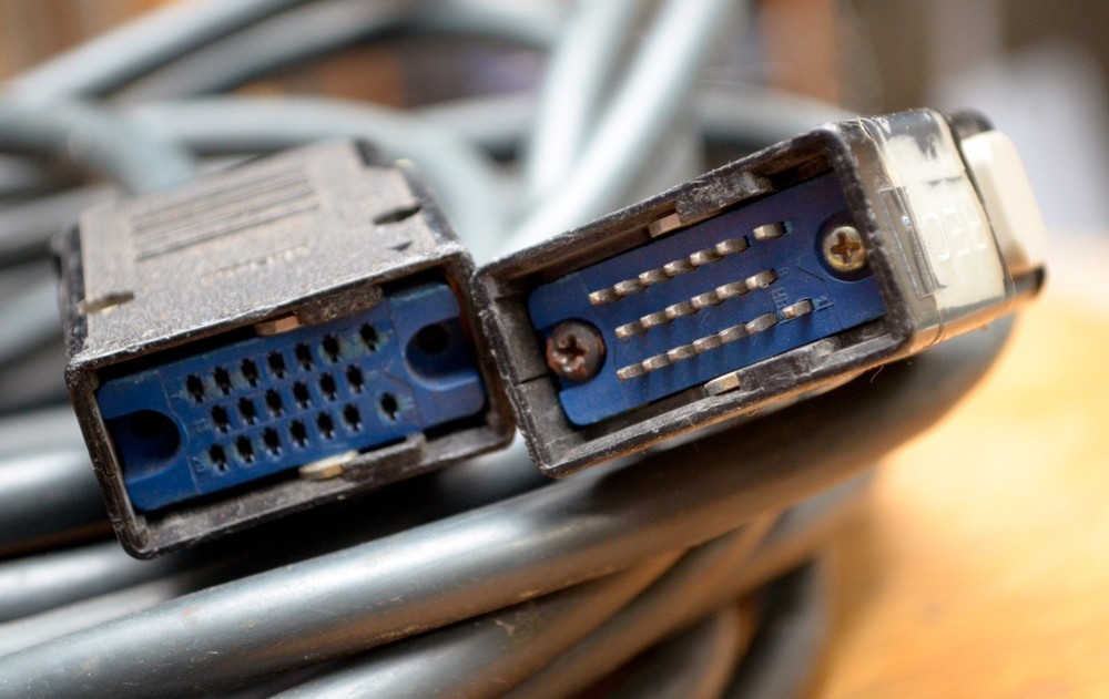 USED-SONY Video Editor-RM-430 U-Matic -Bundle includes (2)-16'ft connect cables)