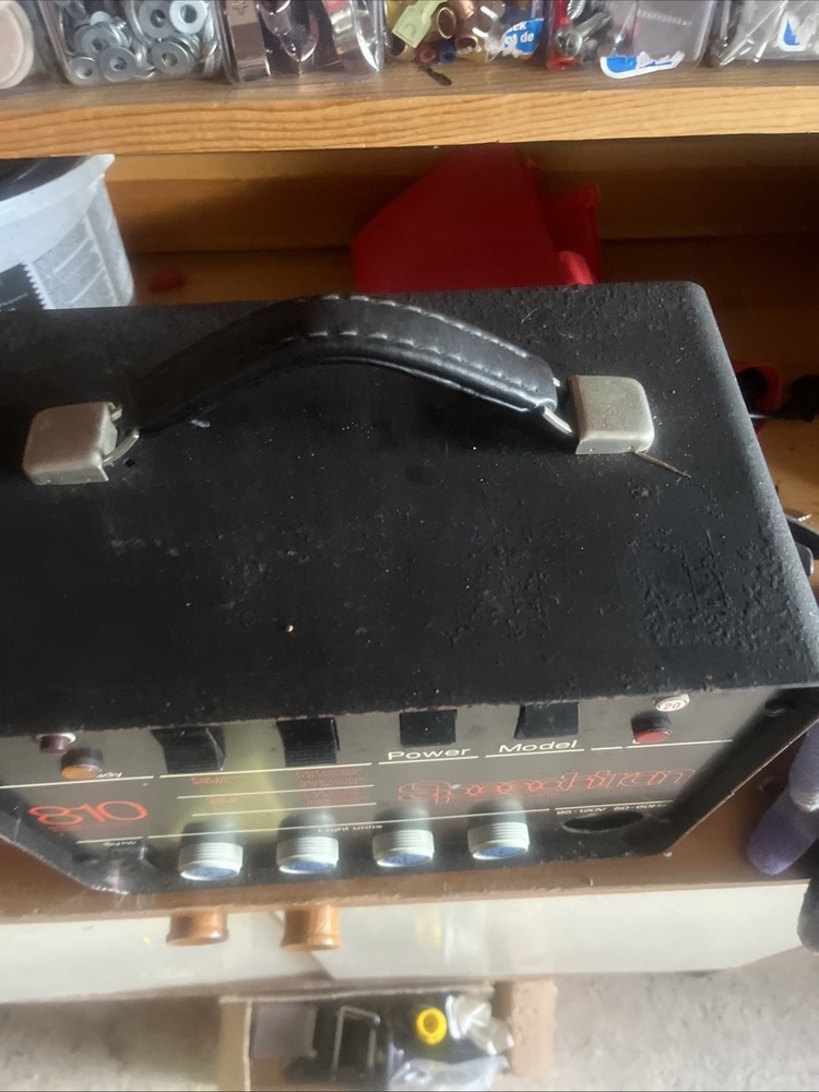 Speedotron 810 Flash Unit. Portable Great Shape