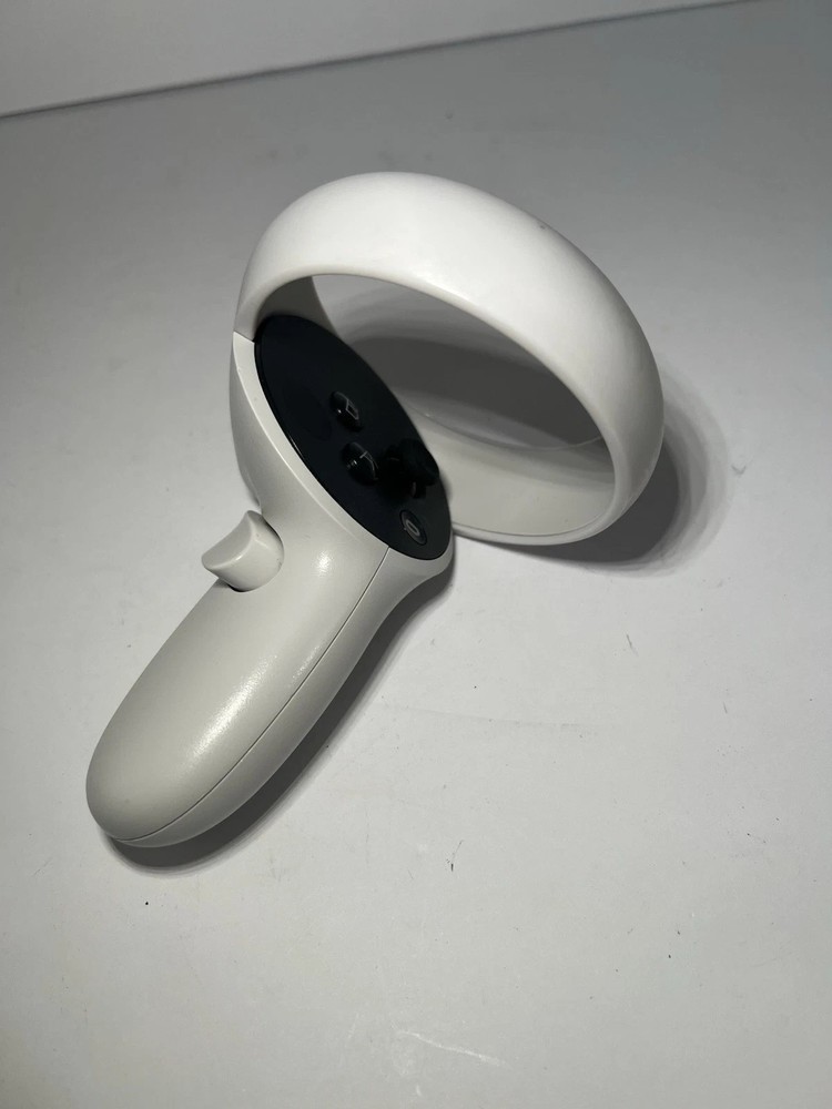 Meta Oculus Quest 2 VR Right Hand Controller Only - Free Shipping