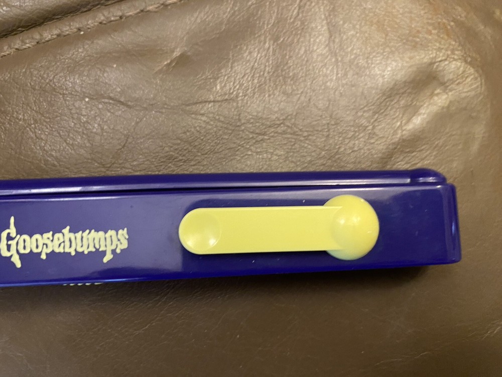 Goosebumps Folding Reading Light with Bulb - NOT TESTED
