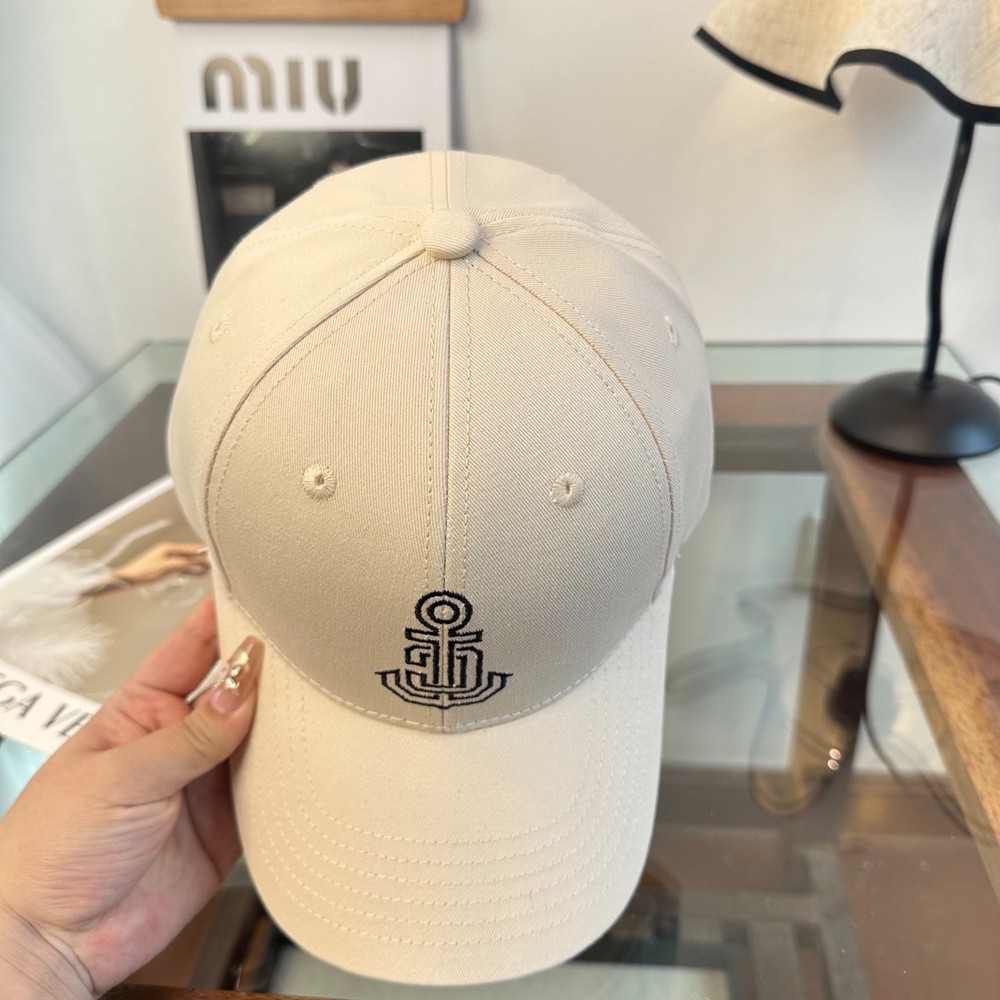 CELINE Minimalist, Adjustable, Trendy Baseball Cap