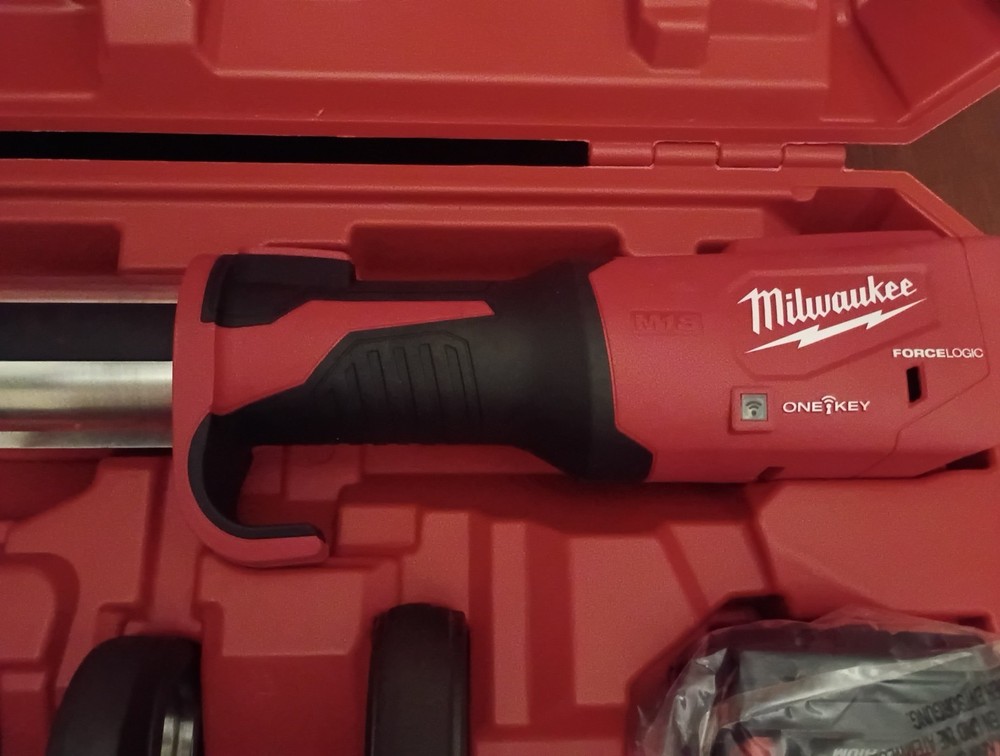 milwaukee 2922-22 m18 force logic press tool