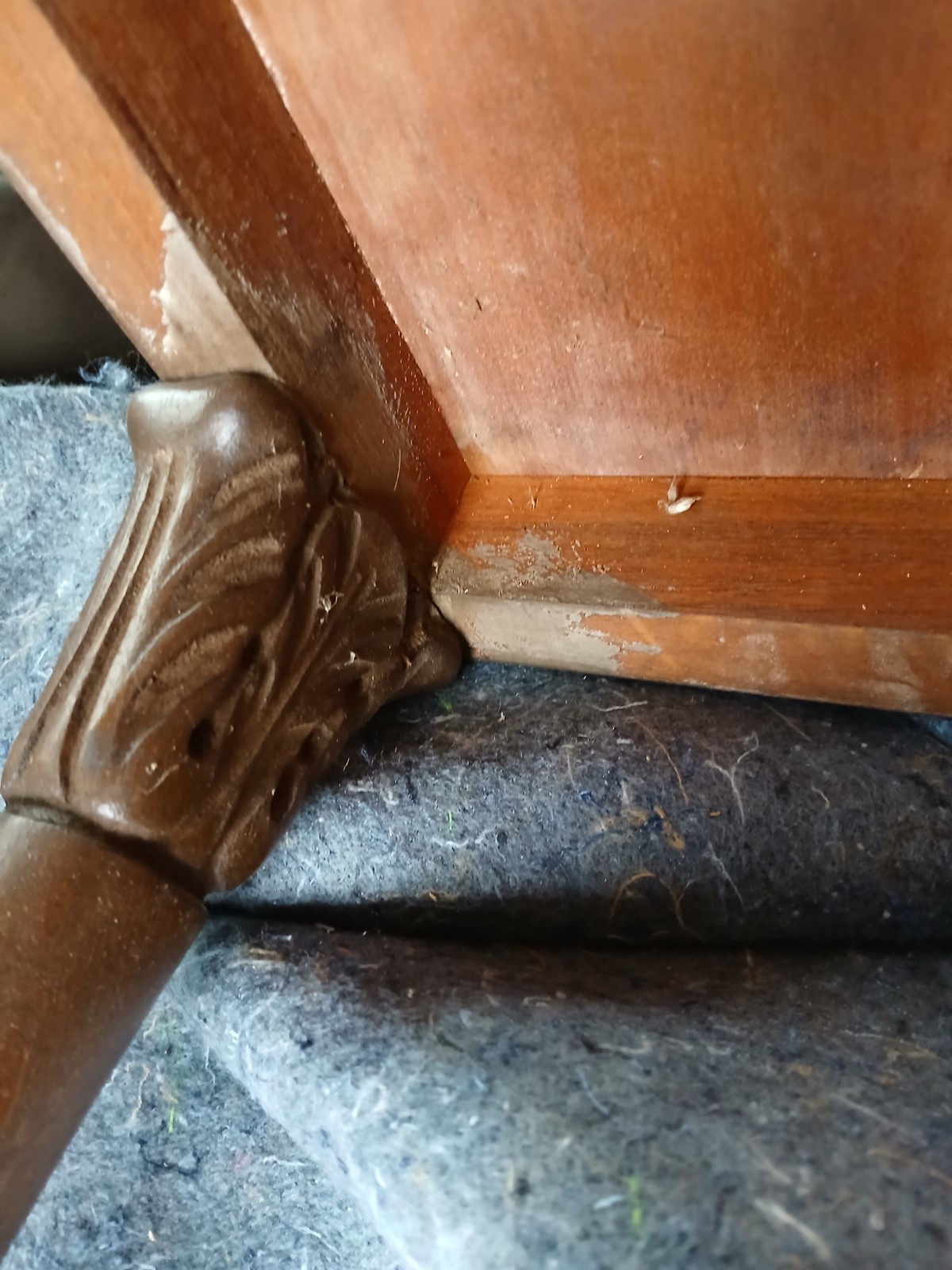 Vintage Townsend Grand Rapids French Provincial Leather Top