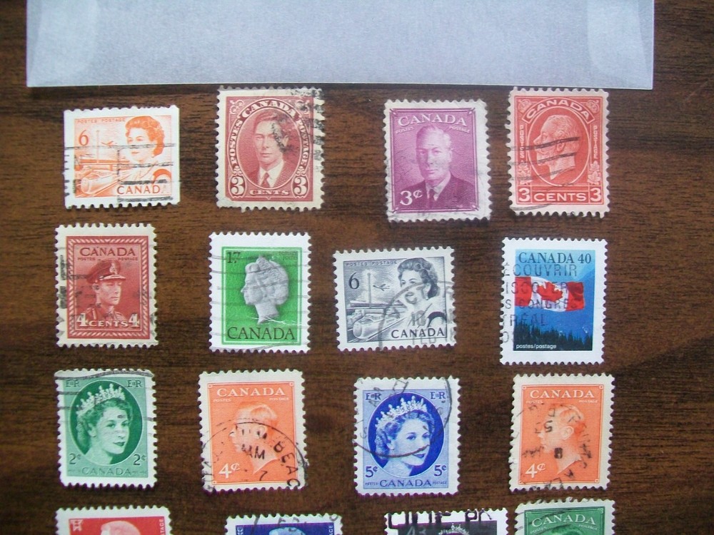 Canada Postage Stamps - Canada - Vintage - 20 Various Stamps (183)