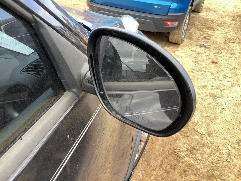 JUKE 2014 Glove Box 4962519