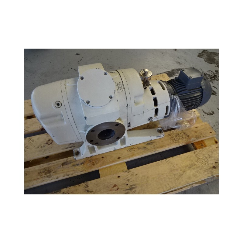 ROOTS VACUUM PUMP LEYBOLD WAU501